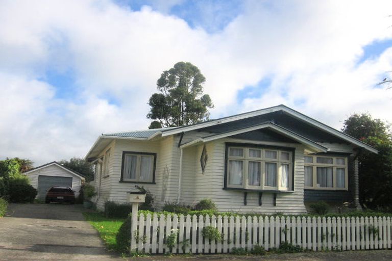 Photo of property in 6 Burns Avenue, Takaro, Palmerston North, 4412