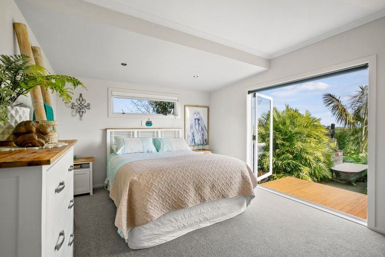 Photo of property in 1385 South Road, Kaitake, New Plymouth, 4374