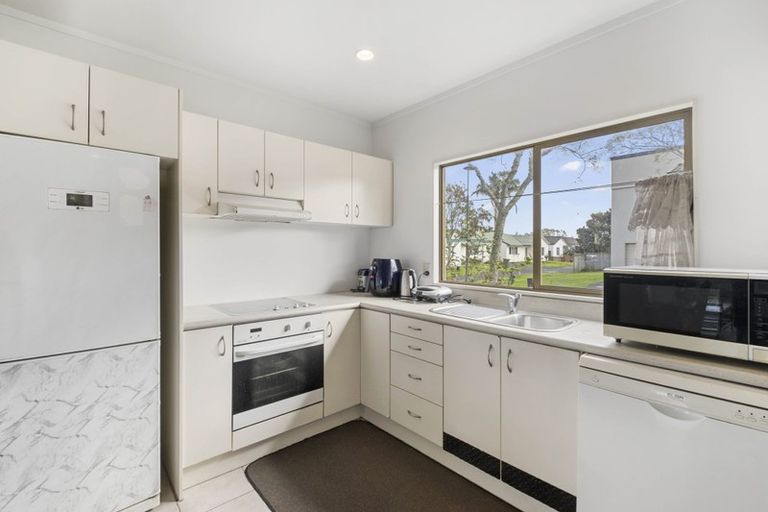 Photo of property in 1 Butia Avenue, Henderson, Auckland, 0612