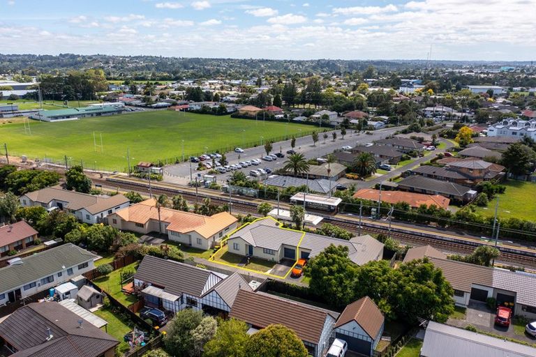 Photo of property in 29 Neta Grove, Henderson, Auckland, 0612