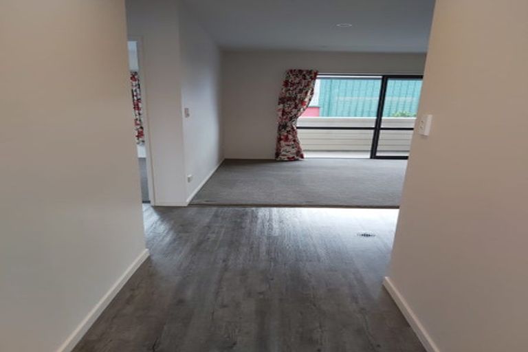 Photo of property in 80d Shakespeare Road, Waltham, Christchurch, 8023