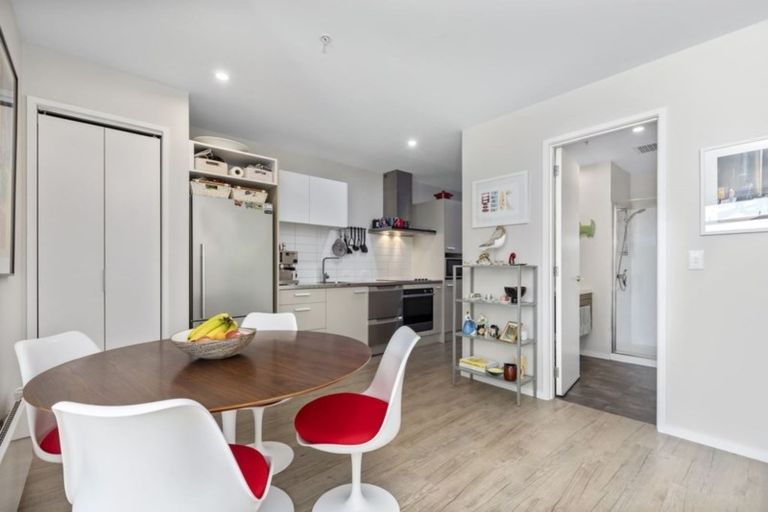 Photo of property in Norfolk Apartments, 307/19 Bute Road, Browns Bay, Auckland, 0630