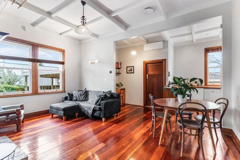 Photo of property in 1/39 Great South Road, Papakura, 2110