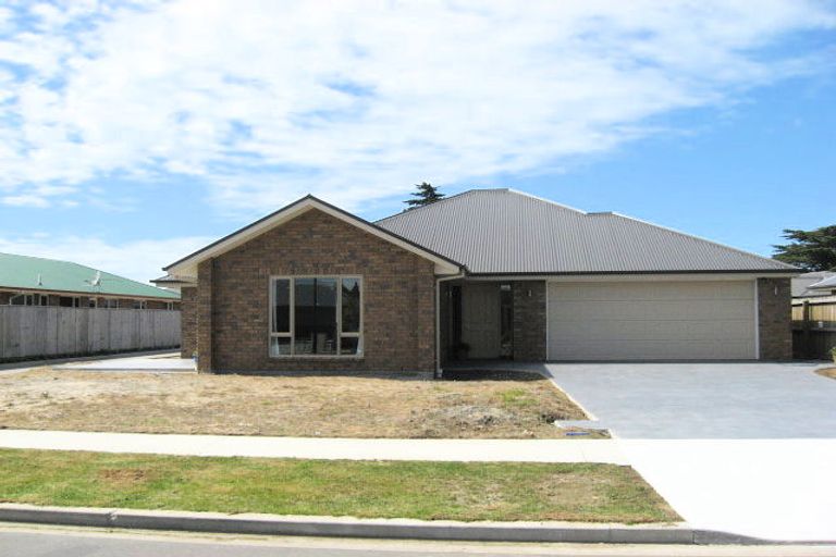 Photo of property in 17 Allison Crescent, Kaiapoi, 7630