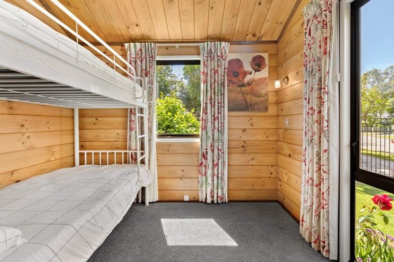 Photo of property in 43 Nimmo Avenue, Waikanae, 5036