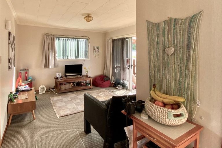 Photo of property in 1/24 Hori Street, Vogeltown, New Plymouth, 4310