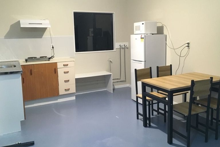 Photo of property in 18 Konini Road, Titirangi, Auckland, 0604