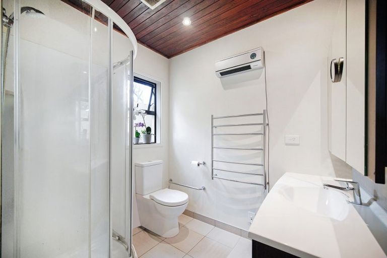 Photo of property in 2 Bramley Drive, Farm Cove, Auckland, 2012