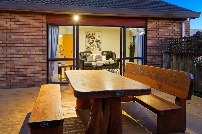 Photo of property in 11 College Drive, Paraparaumu, 5032