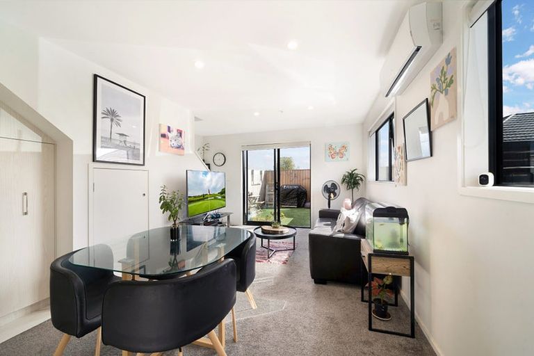 Photo of property in 3/137 View Road, Sunnyvale, Auckland, 0612