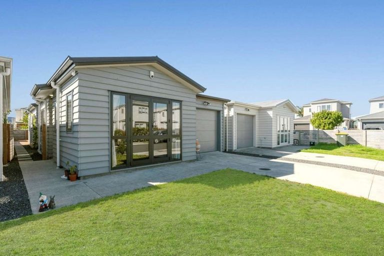 Photo of property in 4 Tribute Loop, Takanini, 2112