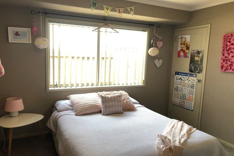 Photo of property in 5 Grabella Place, Papamoa Beach, Papamoa, 3118