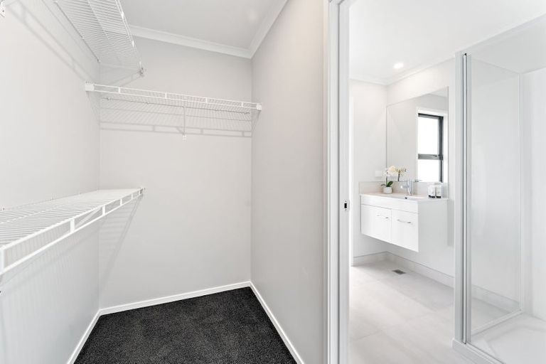 Photo of property in 66 Papatupu Way, Kumeu, 0810