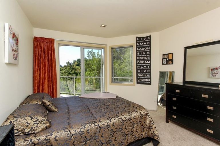 Photo of property in 15 Shortland Street, Lower Vogeltown, New Plymouth, 4310