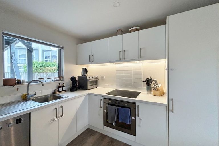 Photo of property in 3/32 Avalon Street, Richmond, Christchurch, 8013