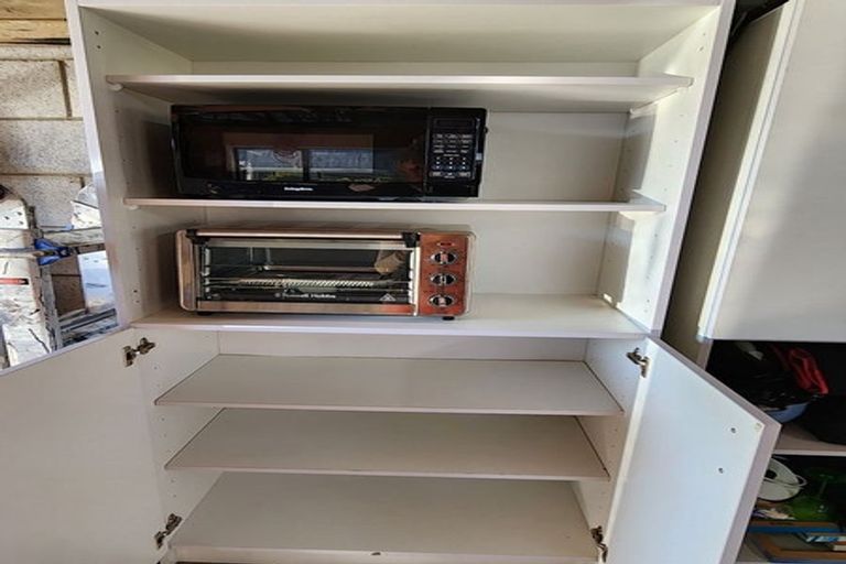 Photo of property in 5 Holgate Avenue, Herald Island, Auckland, 0618