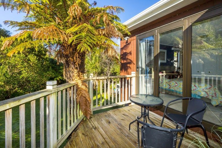 Photo of property in 6 Avian Road, Blue Mountains, Upper Hutt, 5371