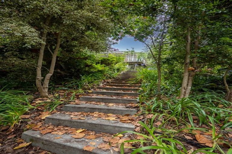 Photo of property in 35 Florance Avenue, Russell, 0272