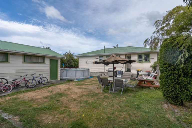 Photo of property in 27 Woodward Street East, Featherston, 5710