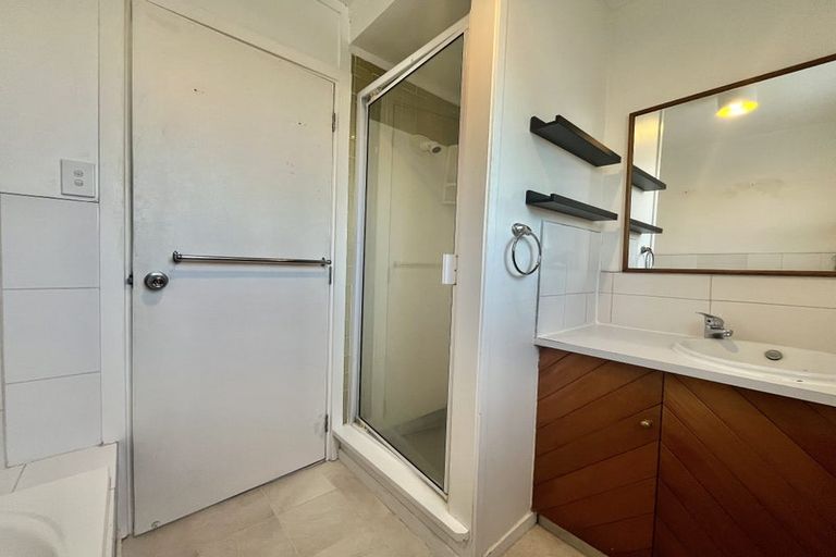 Photo of property in 1/13 Everglade Drive, Goodwood Heights, Auckland, 2105