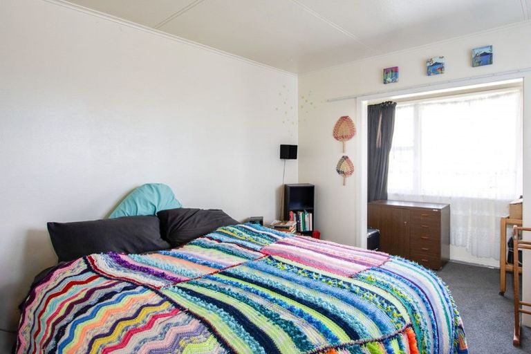 Photo of property in 411 Huia Street, Camberley, Hastings, 4120