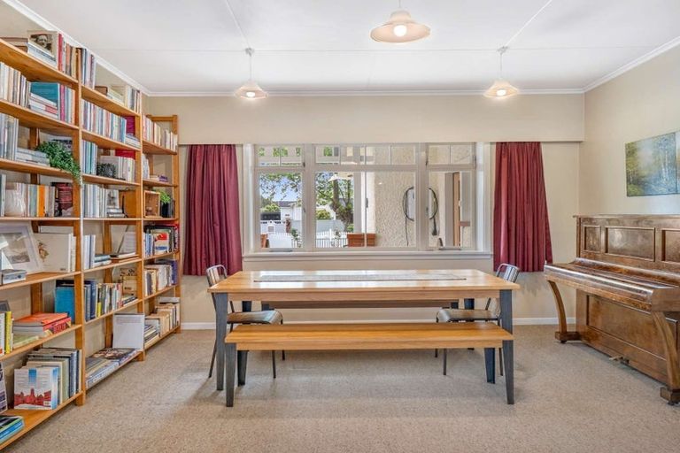 Photo of property in 17 Godwin Crescent, College Estate, Whanganui, 4500