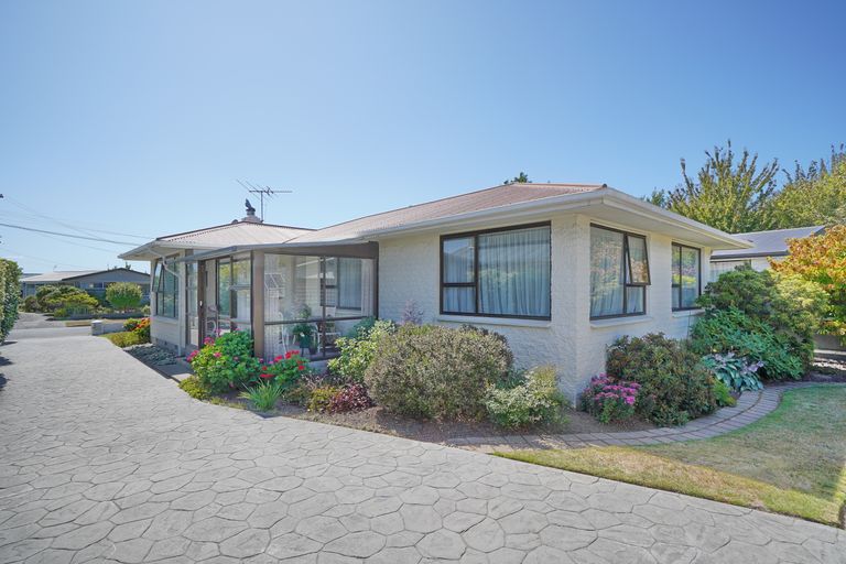 Photo of property in 36 Colesbury Street, Bishopdale, Christchurch, 8053