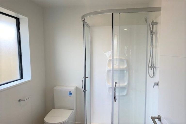 Photo of property in 5 Woodford Avenue, Woodend, 7610