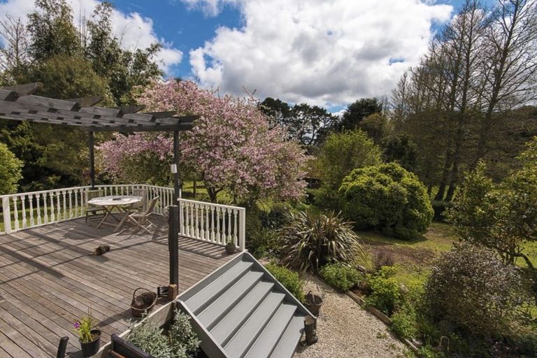 Photo of property in 100 Brewster Road, Pukekawa, Tuakau, 2696