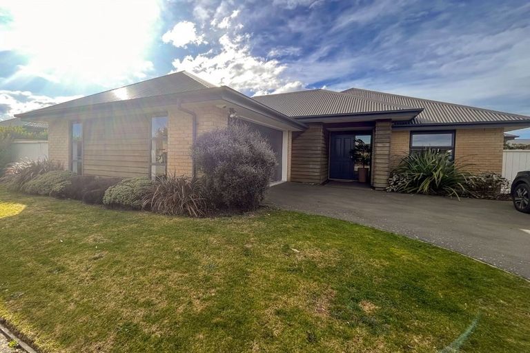Photo of property in 14 Richmond Avenue, Halswell, Christchurch, 8025