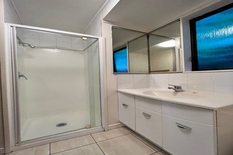 Photo of property in 42 Viewmont Drive, Harbour View, Lower Hutt, 5010