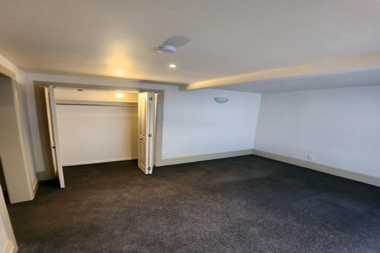 Photo of property in 43 Patanga Crescent, Thorndon, Wellington, 6011