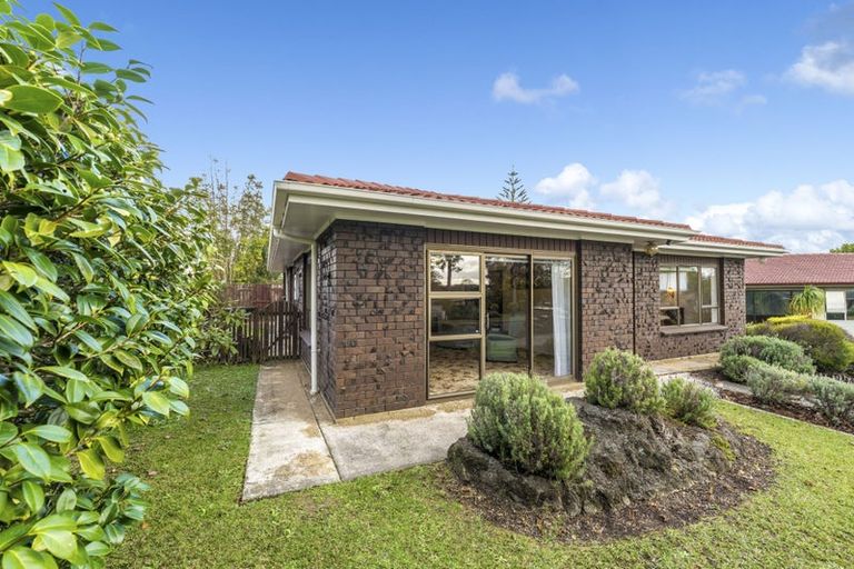 Photo of property in 21 Matuhi Rise, Henderson, Auckland, 0612