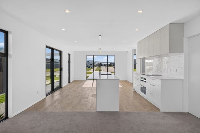 Photo of property in 27 Hanmer Crescent, Rangiora, 7400