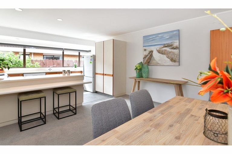 Photo of property in 29 Edward Avenue, Orewa, 0931