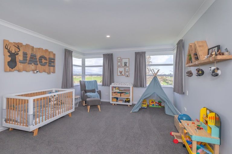 Photo of property in 51 Roslyn Road, Levin, 5510