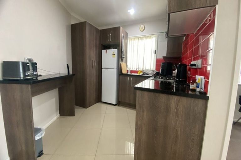 Photo of property in 53 Chatsworth Crescent, Pakuranga Heights, Auckland, 2010