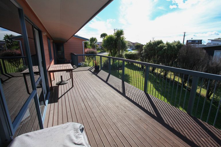 Photo of property in 26 Manukau Road, Raglan, 3225