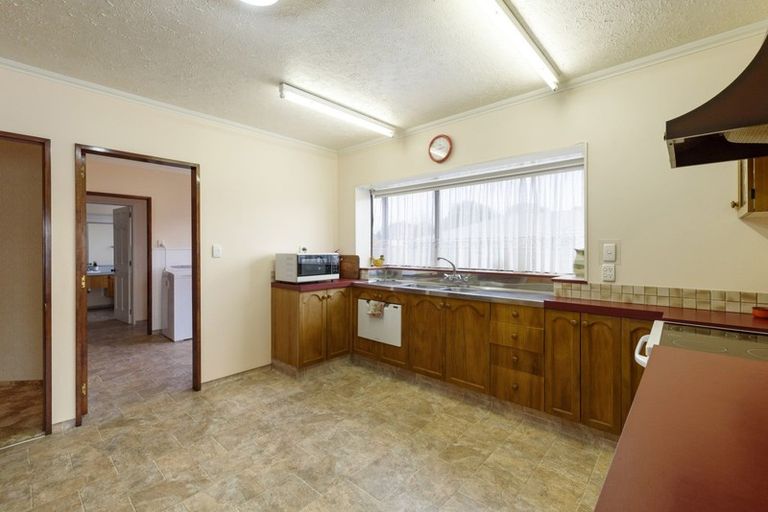 Photo of property in 8 Renata Road, Otaki, 5512