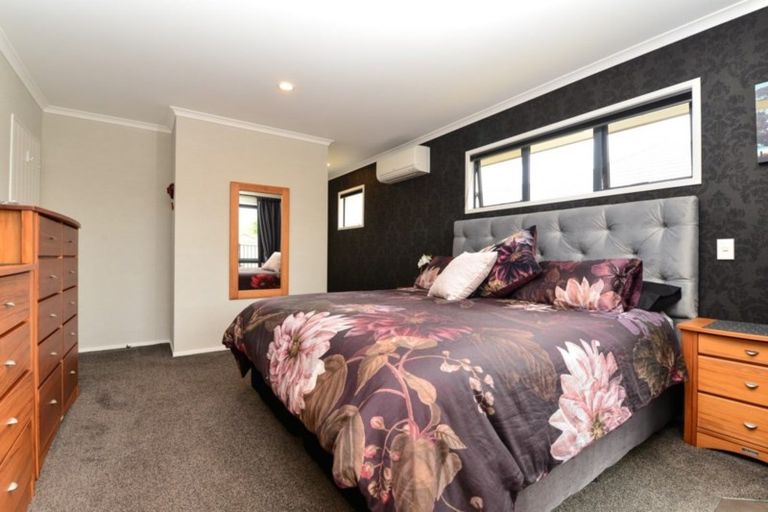 Photo of property in 3 Johnsfield Place, Rototuna, Hamilton, 3210