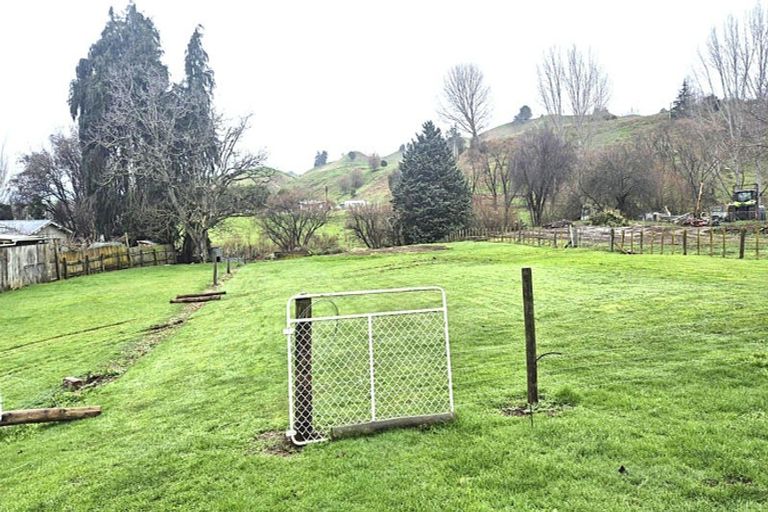 Photo of property in 11 Mangaone Valley Road, Taihape, 4793