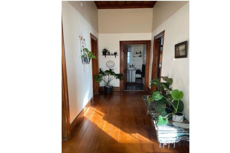 Photo of property in 230 Grey Street, Palmerston North, 4414