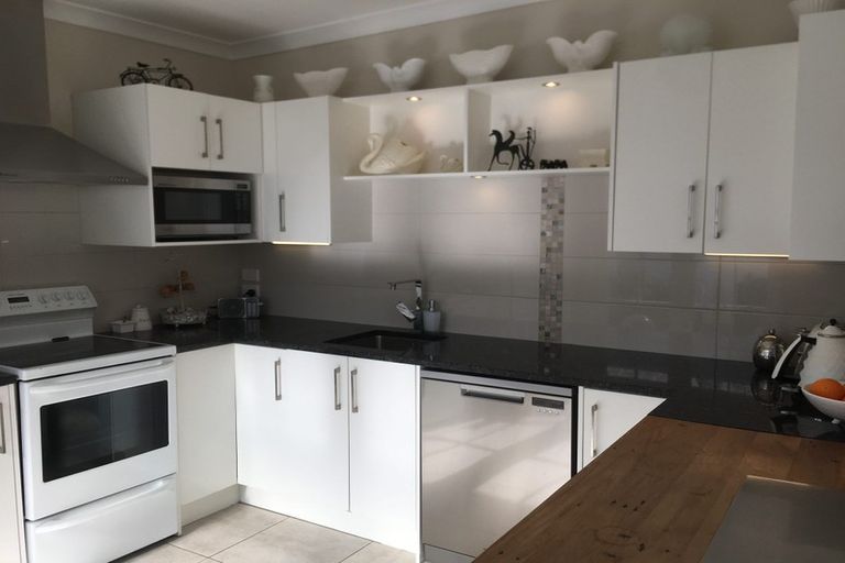 Photo of property in 229 Muritai Road, Eastbourne, Lower Hutt, 5013