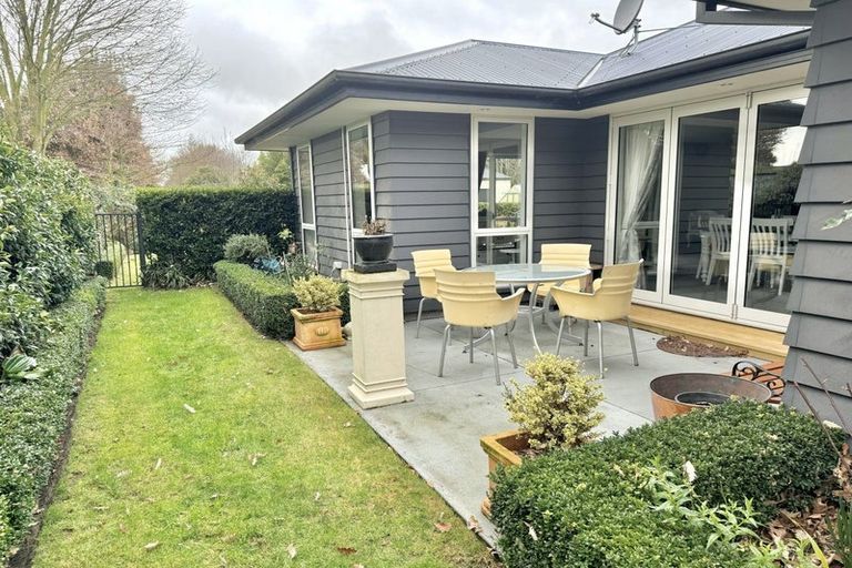 Photo of property in 19 Bridge Street, Southbridge, 7602