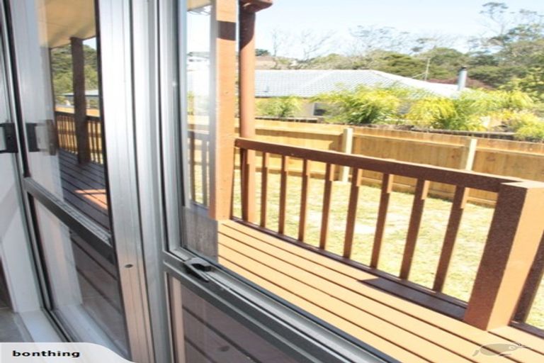 Photo of property in 11 Glenbury Place, Massey, Auckland, 0614