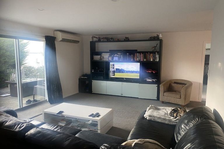 Photo of property in 214 Major Hornbrook Road, Mount Pleasant, Christchurch, 8081