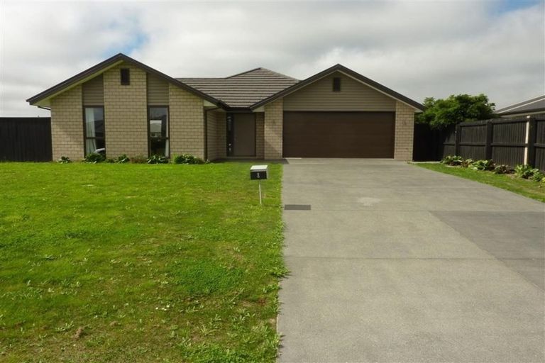 Photo of property in 8 Derek Anderson Place, Halswell, Christchurch, 8025