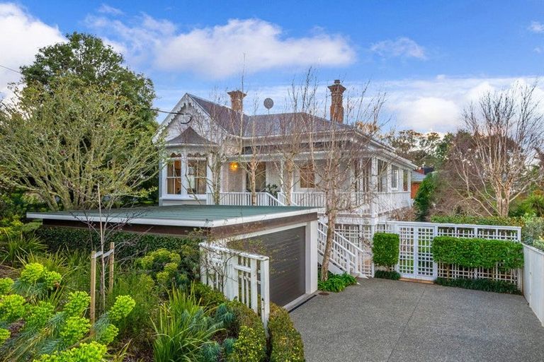 Photo of property in 73 Hinemoa Street, Birkenhead, Auckland, 0626