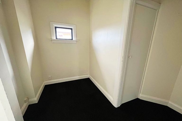 Photo of property in 30 Argentine Avenue, Miramar, Wellington, 6022