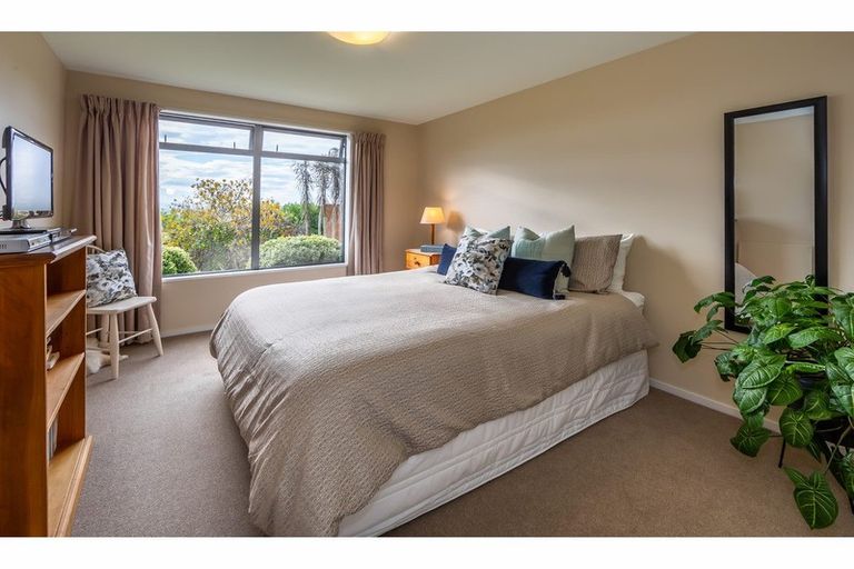 Photo of property in 98 Holliss Avenue, Cashmere, Christchurch, 8022